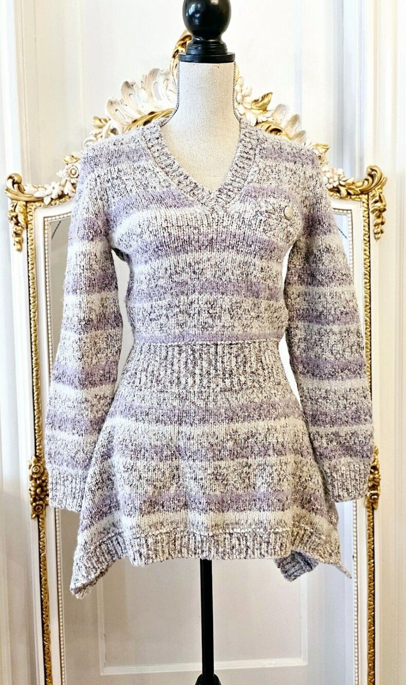 CHANEL 18K Fall-Winter 2018 Lilac Shimmering Knit Sweater, FR 36, US 4, NWT